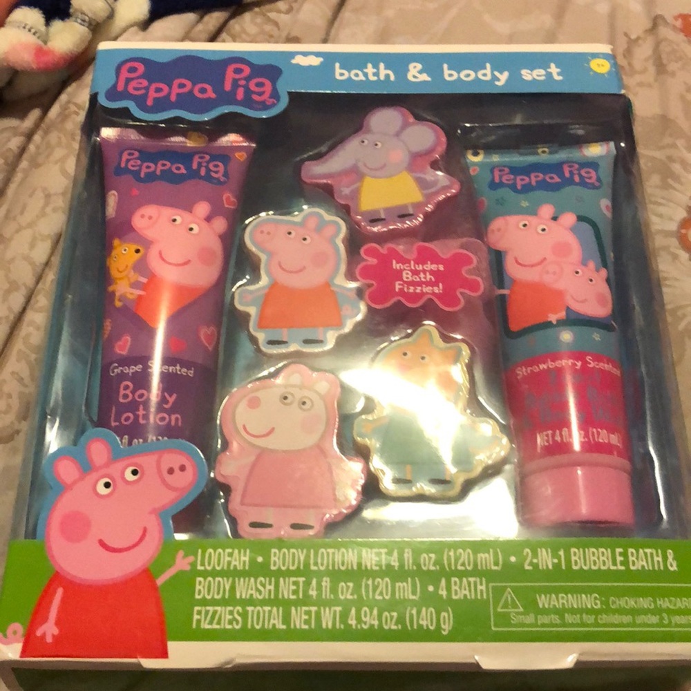 Peppa Pig bath and body set